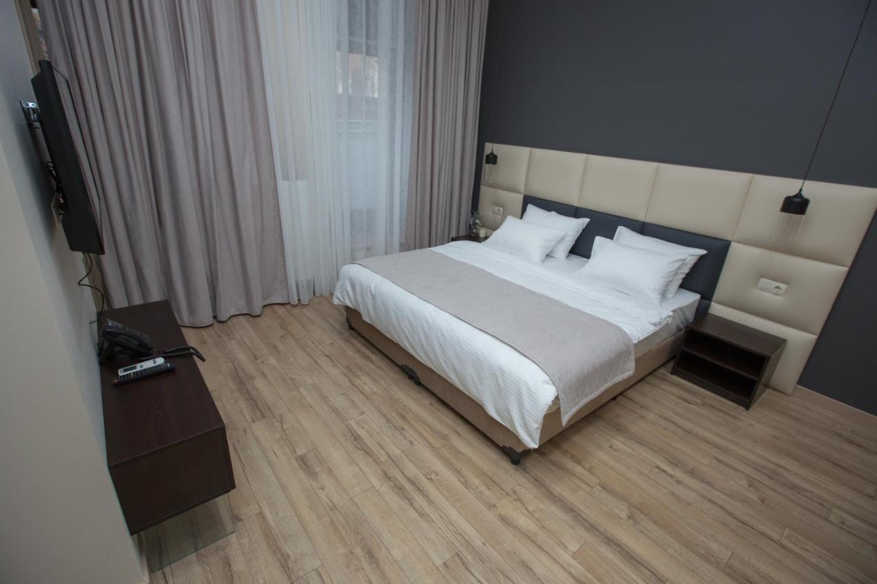 History Hotel Тбилиси Экстерьер фото