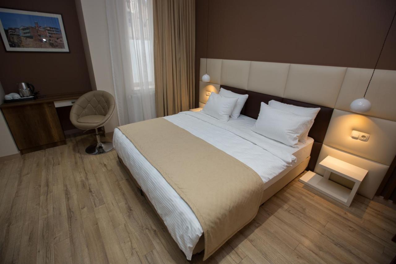 History Hotel Тбилиси Экстерьер фото